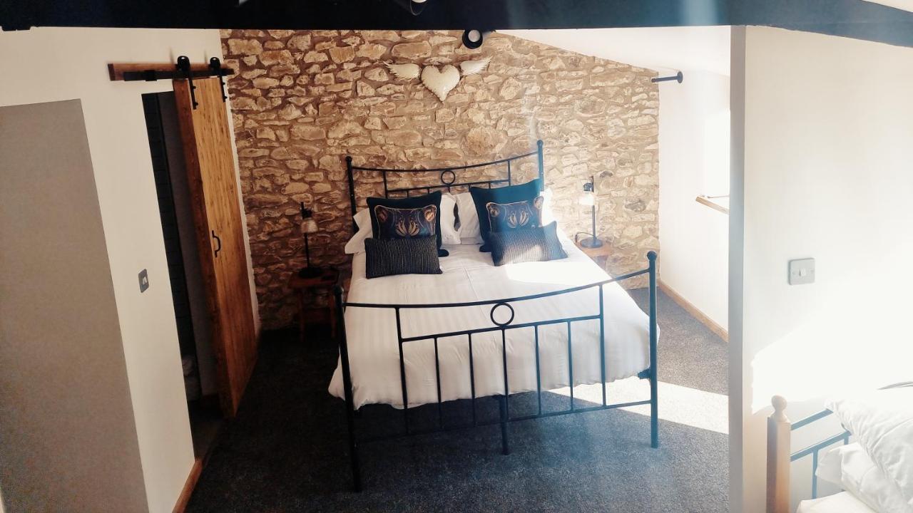 Monkton Court House 3*